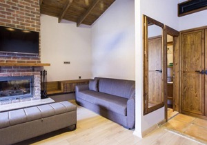 Luxurious Suits Surrounded by Nature with Jacuzzi & Shared Pool in Bursa