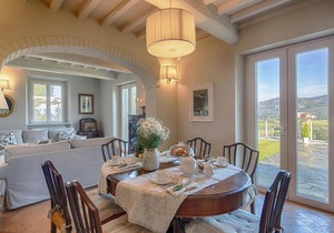 Luxurious Villa in Cortona Italy with Swimming Pool