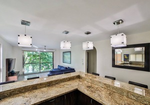 Luxury 1 bed Condo w/ Large Private Patio On 5th Ave. Steps to Beach! Fast Wifi!