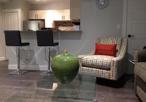 Luxury 1-Bed Suite at Nature's Door, by Port Moody beach, trail and centre