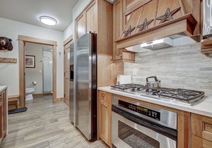Luxury 1BR Lone Eagle ski-in, ski-out condo w/- hot tub & heated pool!