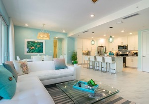 LUXURY 2/2 CONDO LOCATED IN MARGARITAVILLE AT OPH