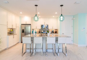LUXURY 2/2 CONDO LOCATED IN MARGARITAVILLE AT OPH