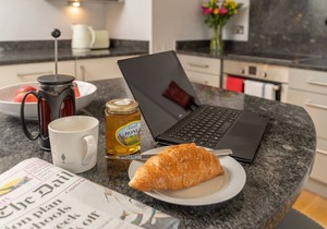 Luxury 2 Bed Apartment, Eton High Street