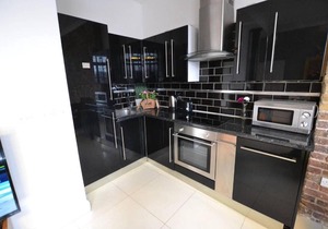 Luxury 2 bed apartment @Liverpool St up to 8 guest