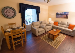 Luxury 2 Bedroom Self-Catering Apartment near the Harbour and the Town Centre.