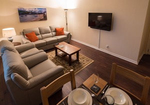 Luxury 2 Bedroom Self-Catering Apartment near the Harbour and the Town Centre.