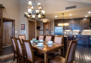 Luxury 3BD Village at Northstar Residence w/Ski Valet - Northstar Lodge 402
