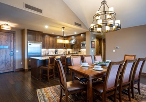 Luxury 3BD Village at Northstar Residence w/Ski Valet - Northstar Lodge 402