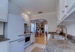 Luxury 4 Bedroom Villa with Communal Pool, West Palm Beach Villa 1218