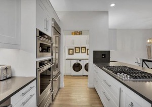 Luxury 4-Bedroom Home Close to Slopes with On-site Hot Tub home