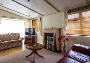 Luxury 5 berth lodge at Manor Park with huge decking in Hunstanton ref 23198K