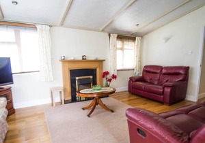 Luxury 5 berth lodge at Manor Park with huge decking in Hunstanton ref 23198K