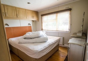 Luxury 5 berth lodge at Manor Park with huge decking in Hunstanton ref 23198K