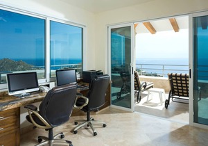 Luxury 5 BR Ocean View Villa del Mar w/Heated Pool, Home Theatre Room + More