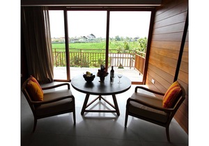 Luxury 5BR Villa Ocean & Rice Field View!