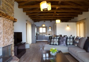 Luxury 6 bedroom villa with stunning view of Ionian sea in Mikros Gialos