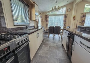 Luxury 6 berth lodge with WiFi at Broadland Sands in Suffolk ref 20011CV