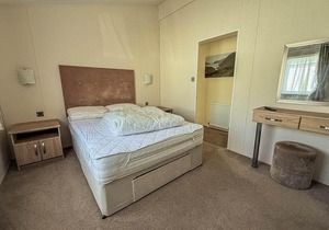 Luxury 6 berth lodge with WiFi at Broadland Sands in Suffolk ref 20011CV