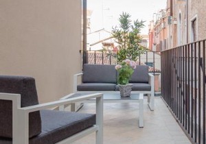 Luxury Apartment On Grand Canal by Wonderful Italy