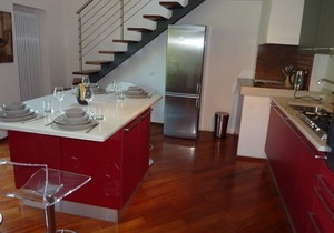 Luxury Apartment with balcony views in Historic City Centre