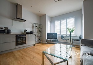 Luxury Ascot Apartment Close To Racecourse No 1