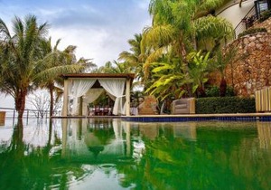 Luxury Beach Frontage Villa For Rent
