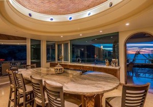 Luxury Beach Frontage Villa with amazing views for Rent