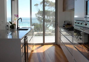 LUXURY BEACH HOUSE BINALONG at BAY OF FIRES