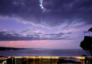 LUXURY BEACH HOUSE BINALONG at BAY OF FIRES