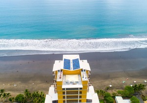 Luxury beachfront condo w/stunning views. shared pool and access to the beach