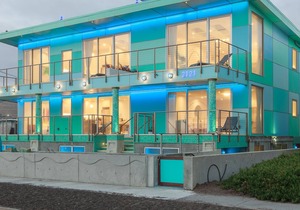Luxury Beachfront Penthouse near SF (3)
