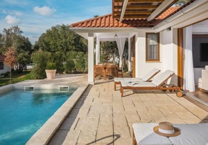 Luxury Beachside Villa Porto Bus by Interhome