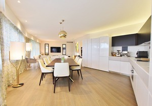 Luxury brand-new 4 bedroom apartment, sea view, terrace, pool, near the sea