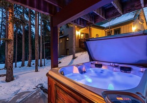Luxury Breckenridge Townhome Near Peak 8, Private Hot Tub, Views!