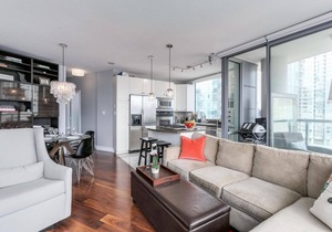 Luxury Coal Harbour 2 bed 2 bath w/Stunning Views