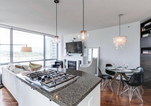 Luxury Coal Harbour 2 bed 2 bath w/Stunning Views