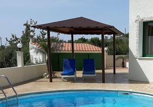 Luxury detached Villa with Private swimming Pool / Free WiFi / Welcome Hamper