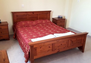 Luxury detached Villa with Private swimming Pool / Free WiFi / Welcome Hamper