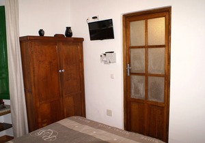 Luxury double room, king-size bed, Talará center (Lecrin), WIFI, swimming pool