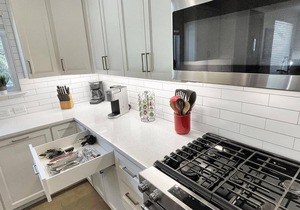 Luxury Downtown Condo - Upstairs Firepit! In The Hot Middle of All The Action!