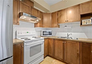 Luxury Downtown Kelowna Waterfront Condo