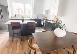 Luxury Downtown Spacious 3 bedroom New Townhome