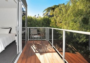 LUXURY HOLIDAY HOME ON QUEEN CHARLOTTE DRIVE