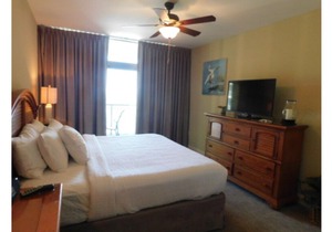 · LUXURY home away from home – 3 BR Condo – Sleeps 10!! HIGH FLOOR, FREE WIFI