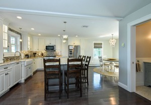 Luxury Home in Bonnet Shores 1/4 mile walk to Kelly Beach!