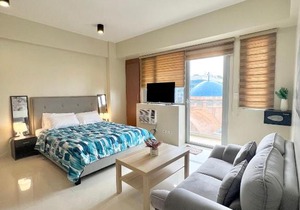 Luxury Hotel Type Condo Near NAIA Manila Airport