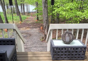 Luxury Lakefront Ski Chalet w/ year-round Hot Tub near Camelback