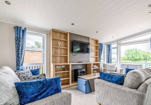 Luxury Lodge Hot Tub (Pet)