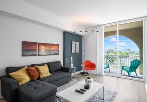 Luxury Near the Beach! BEACH PASS INCLUDED!